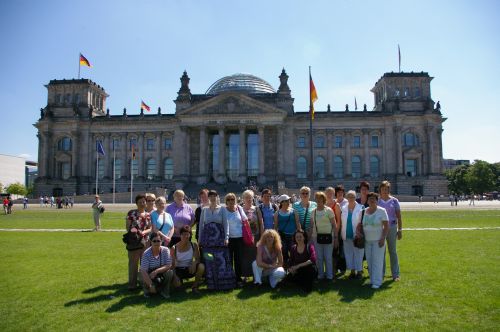 Cantare vor dem Reichstagsgebäude