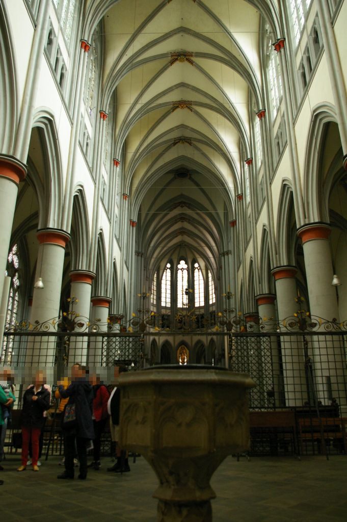 Insgesamt ist die Kirche in ihrer Gestaltung sehr zurückhaltend, aber dennoch schön